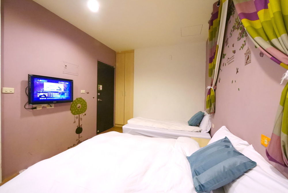 Hôtel Luca à Taichung Extérieur photo