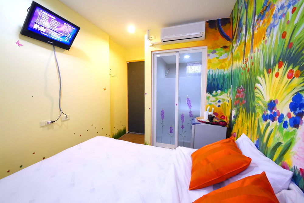 Hôtel Luca à Taichung Extérieur photo