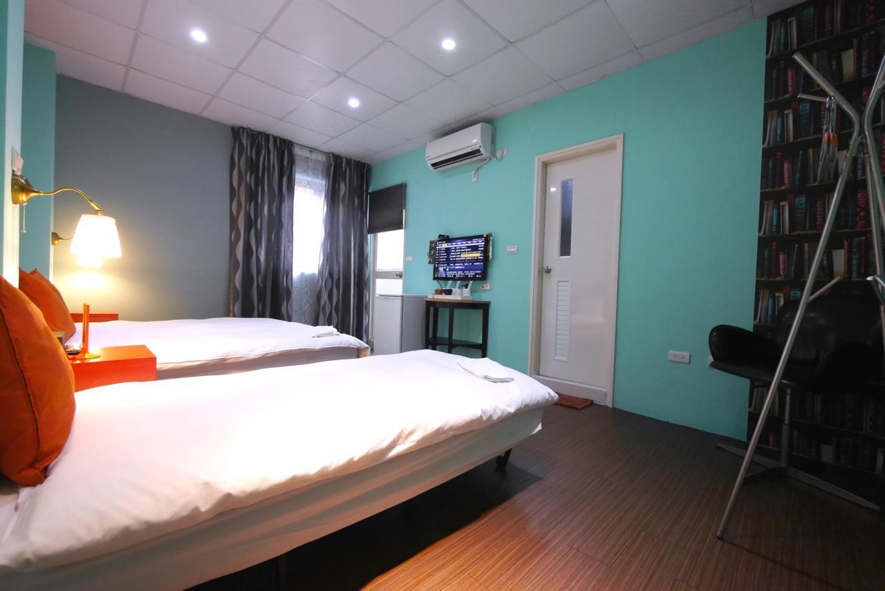 Hôtel Luca à Taichung Extérieur photo