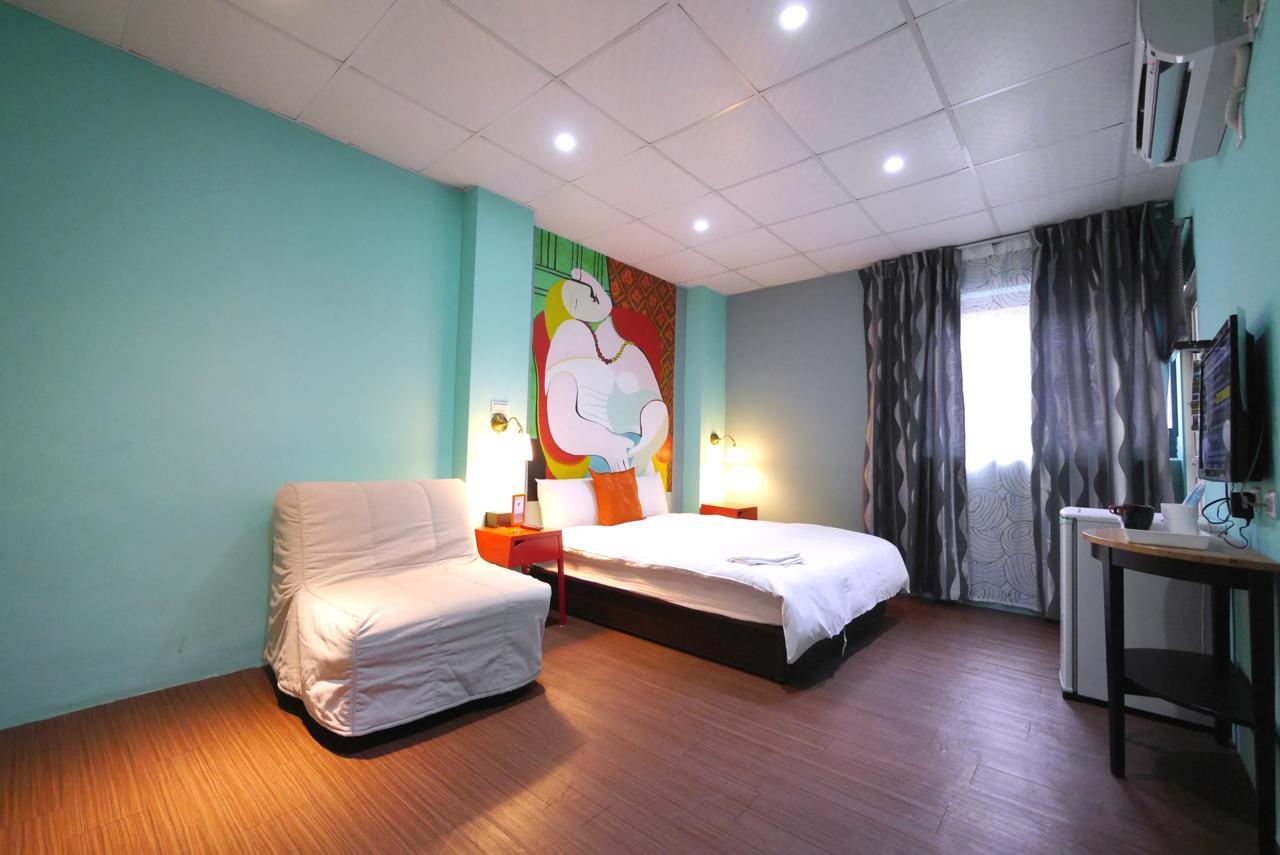 Hôtel Luca à Taichung Extérieur photo